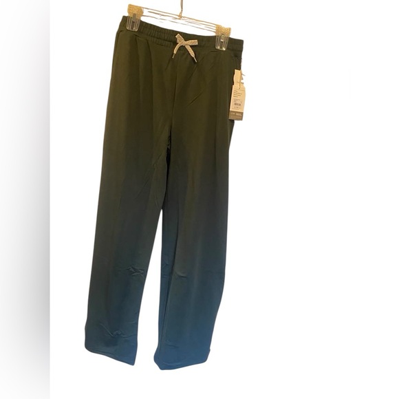 NWT Vuori wide leg pants and hoodie set Size M - Picture 3 of 7